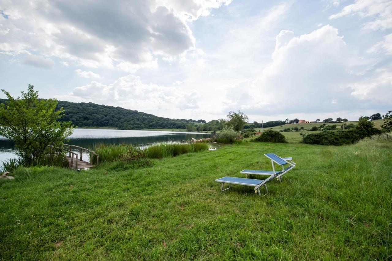 Agriturismo Lago Di Mezzano Valentano Exterior foto