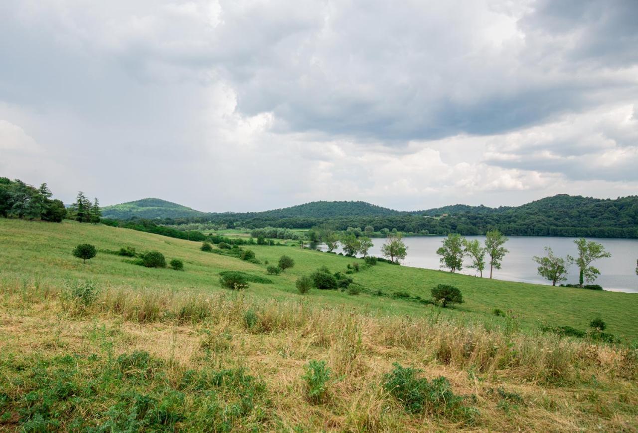 Agriturismo Lago Di Mezzano Valentano Exterior foto